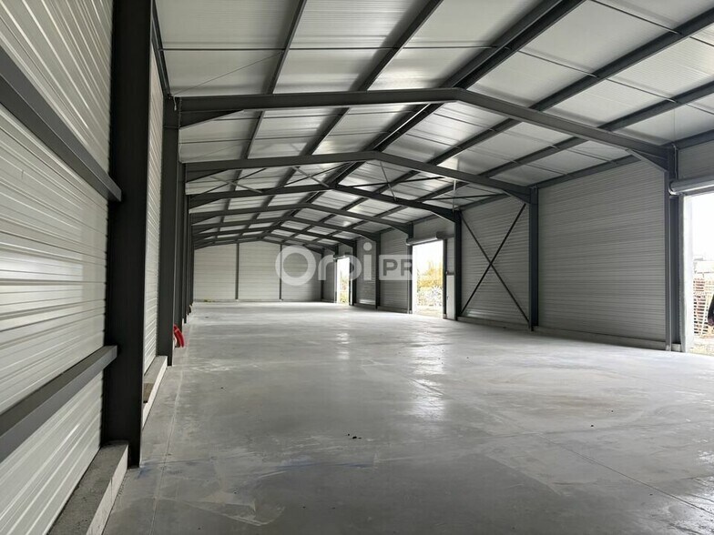 Retail in Vedène for lease - Building Photo - Image 3 of 3
