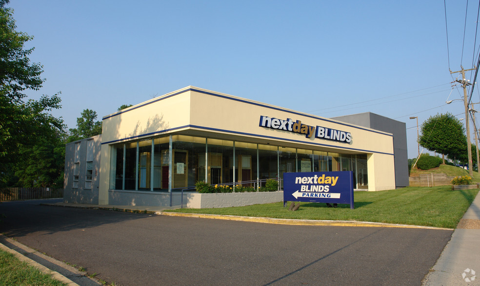 11085 Lee Hwy, Fairfax, VA for lease - Primary Photo - Image 1 of 4