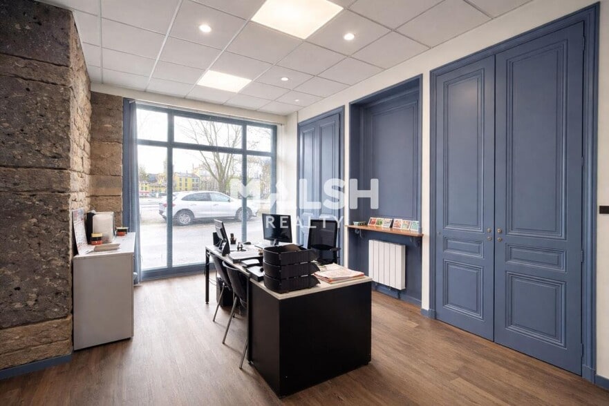 Office in Lyon for sale - Interior Photo - Image 3 of 8