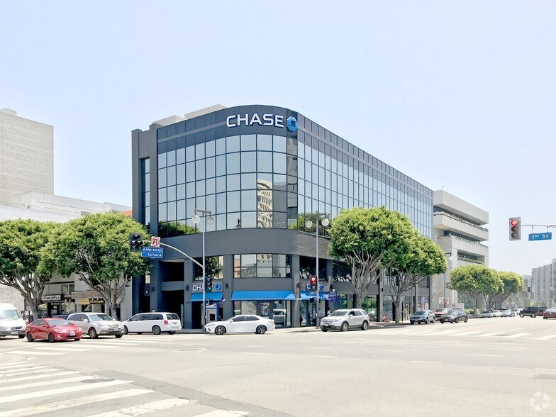 312 E 1st St, Los Angeles, CA à louer - Photo du bâtiment - Image 2 de 12