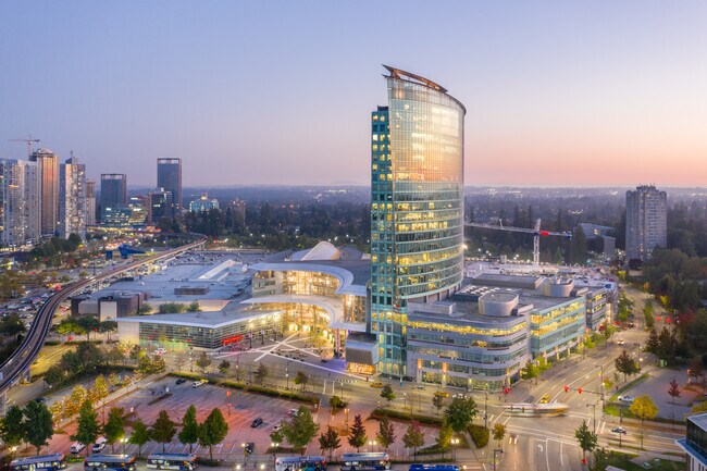 Plus de détails pour 10153 King George Blvd, Surrey, BC - Commerce de détail à louer