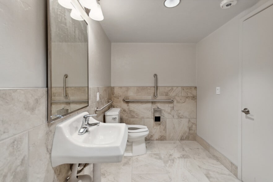 1000 S Freeway, Tucson, AZ for sale - Interior Photo - Image 3 of 10