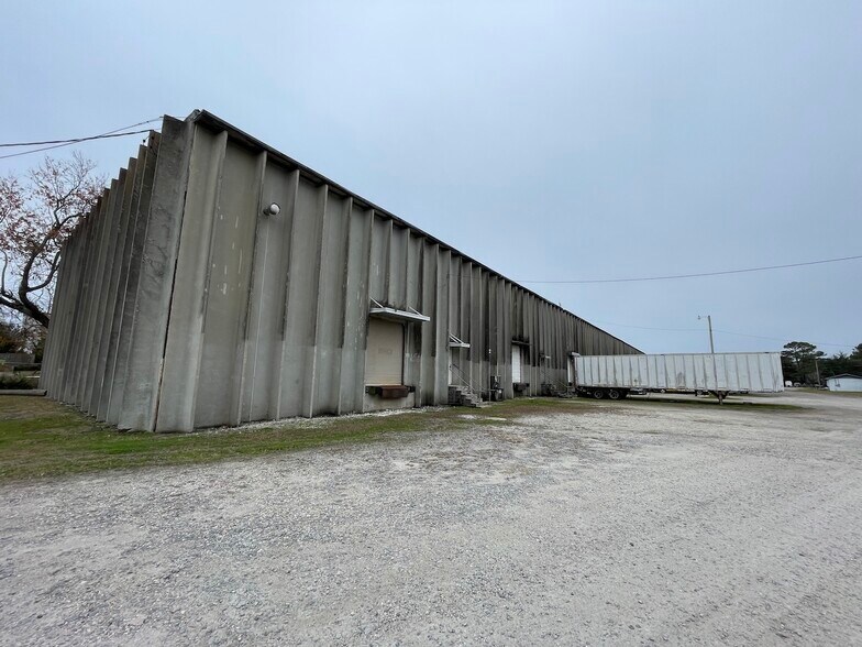 1203 Mr Joe White Ave, Myrtle Beach, SC à louer - Photo du bâtiment - Image 2 de 4