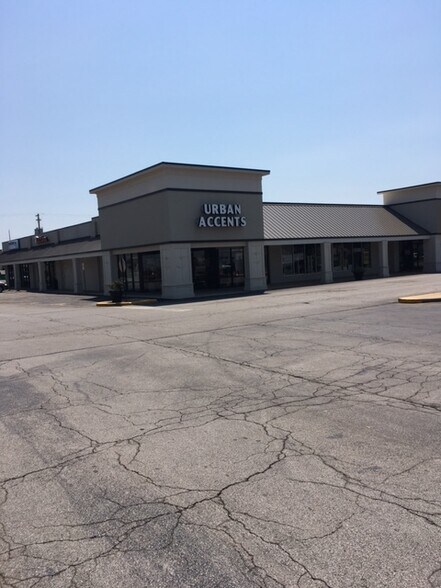 555-1102 Washington Square, Washington, MO à louer - Photo du bâtiment - Image 2 de 6