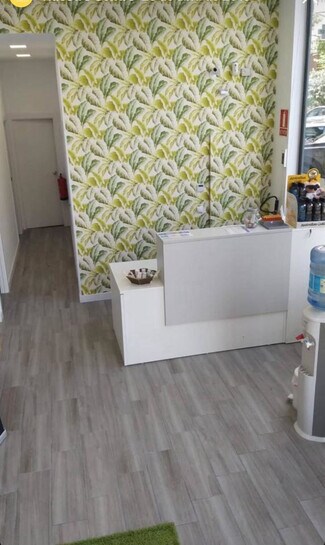 Plus de détails pour Commerce de détail à louer