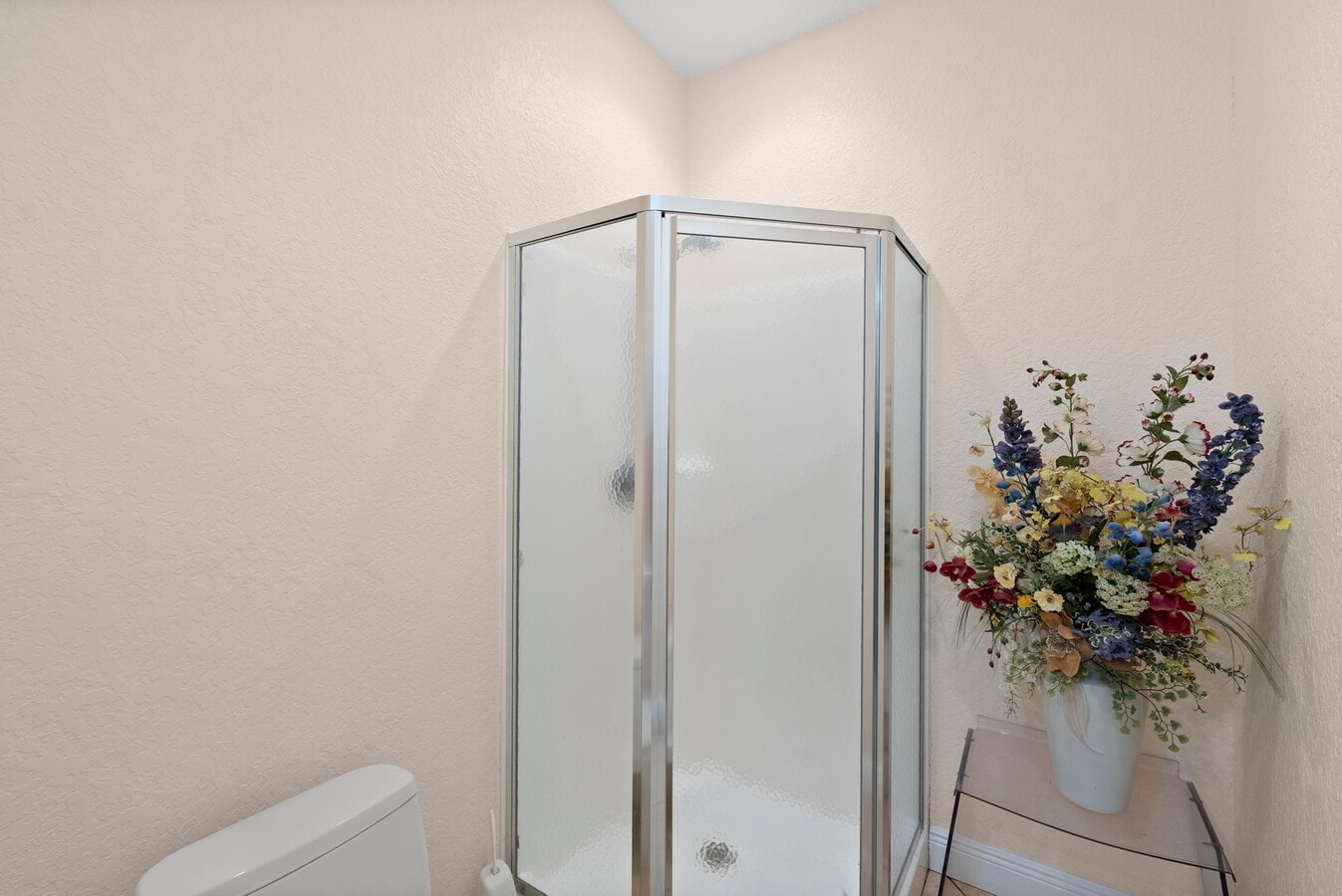 611 Druid Rd E, Clearwater, FL 33756 - Unit 302 - - Interior Photo - Image 2 of 18
