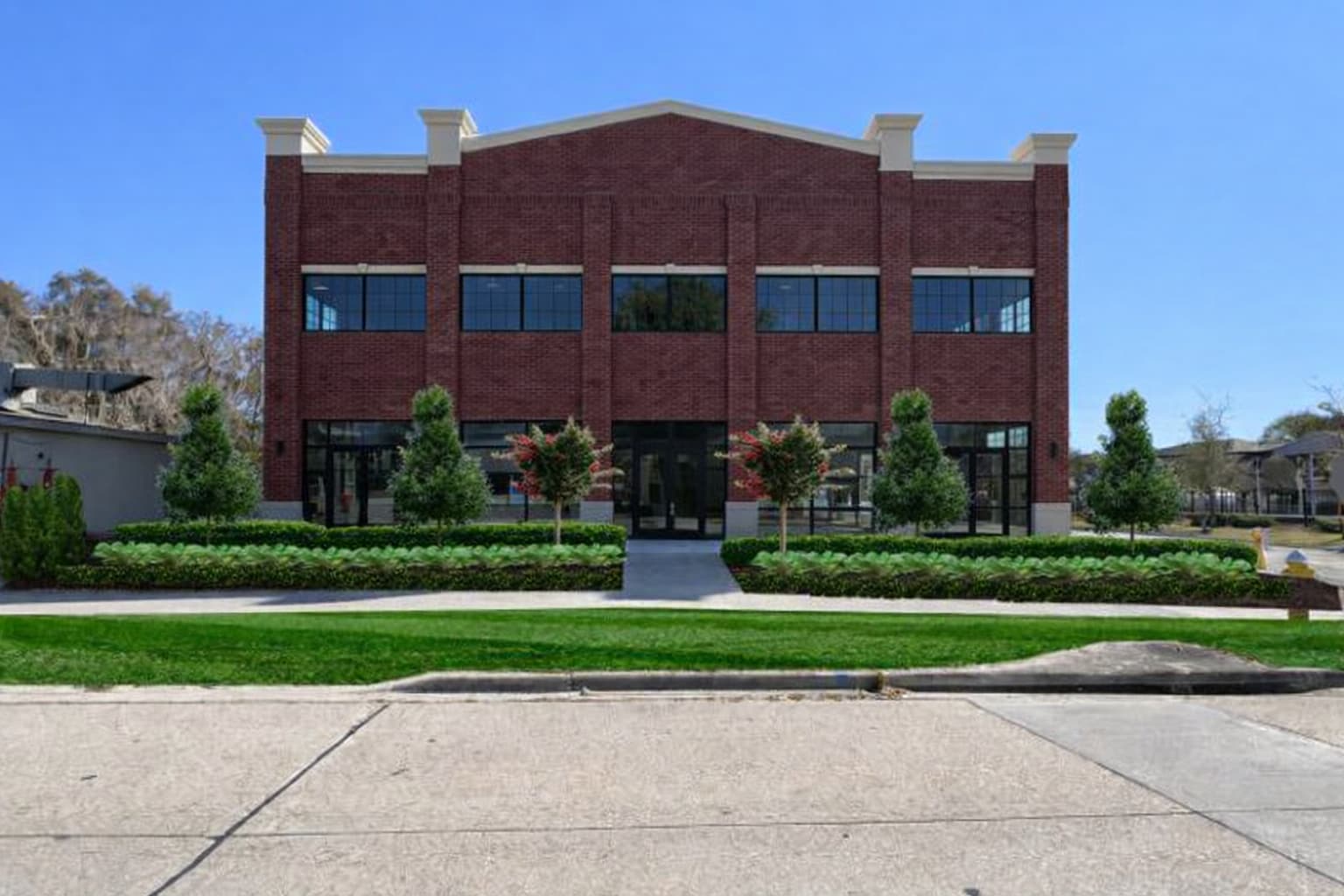 425 S Woodland Blvd, Deland, FL for lease Primary Photo- Image 1 of 12