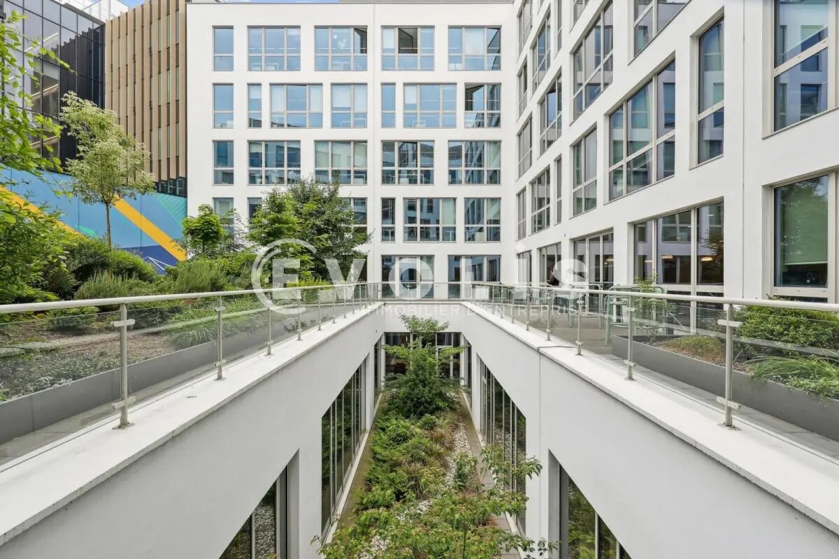 Office in Fontenay-sous-Bois for lease Building Photo- Image 1 of 12