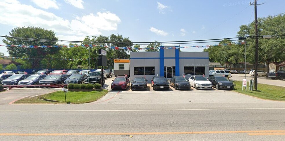 510 Grand Ave, Bacliff, TX à louer - Photo du bâtiment - Image 2 de 17