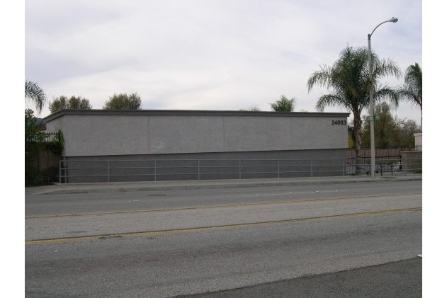 24663 Railroad Ave, Santa Clarita, CA for sale - Primary Photo - Image 1 of 10