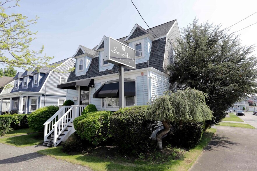66 Rockdale Ave, New Bedford, MA à vendre - Photo du bâtiment - Image 2 de 33