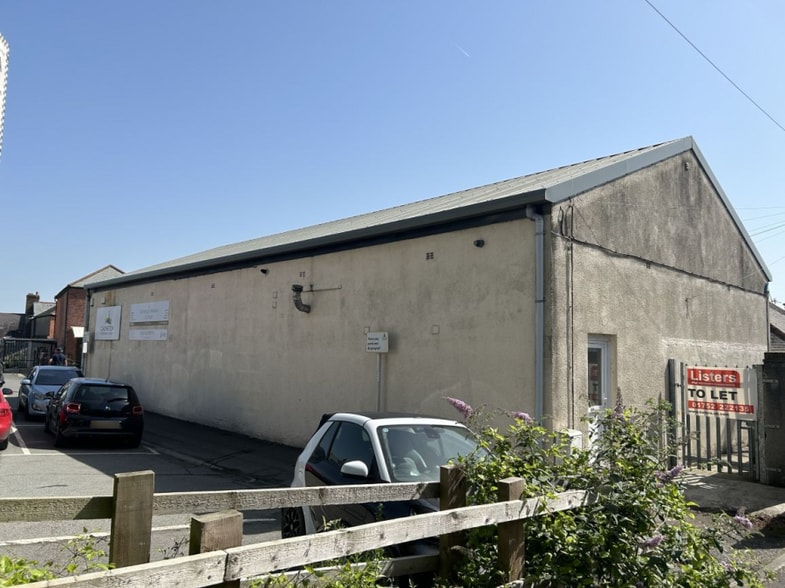 Fore St, Saltash à louer - Photo du bâtiment - Image 2 de 3