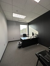 477 Viking Dr, Virginia Beach, VA for lease Interior Photo- Image 2 of 10