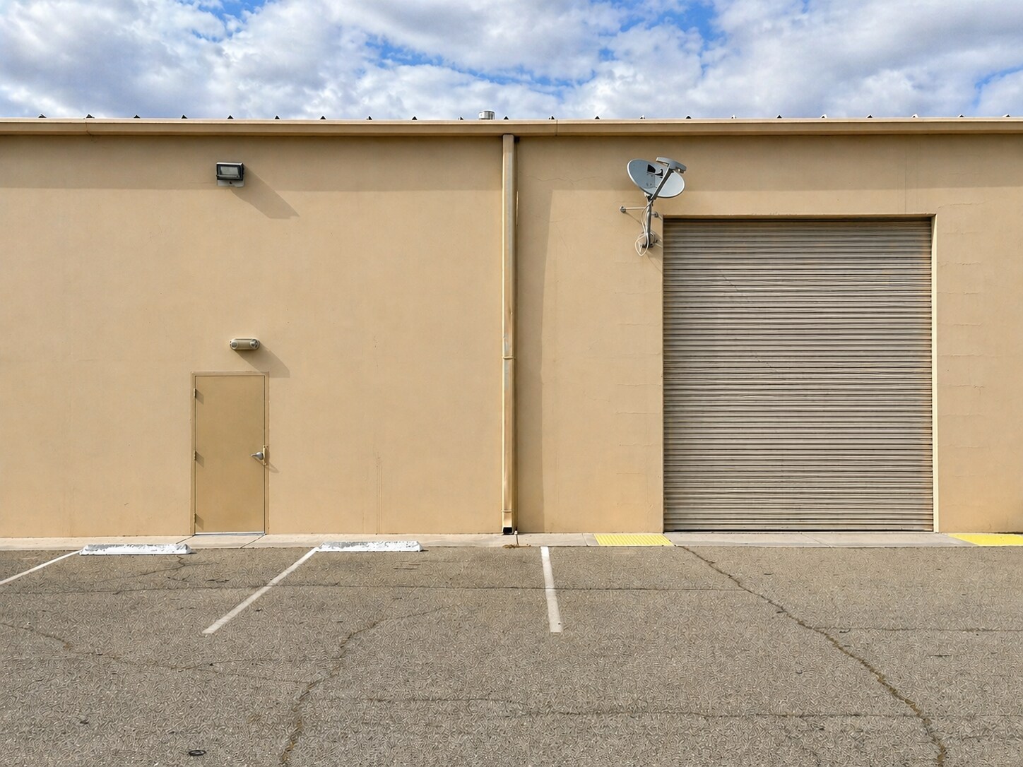 528 Noble St, Madera, CA à louer Photo du bâtiment- Image 1 de 11