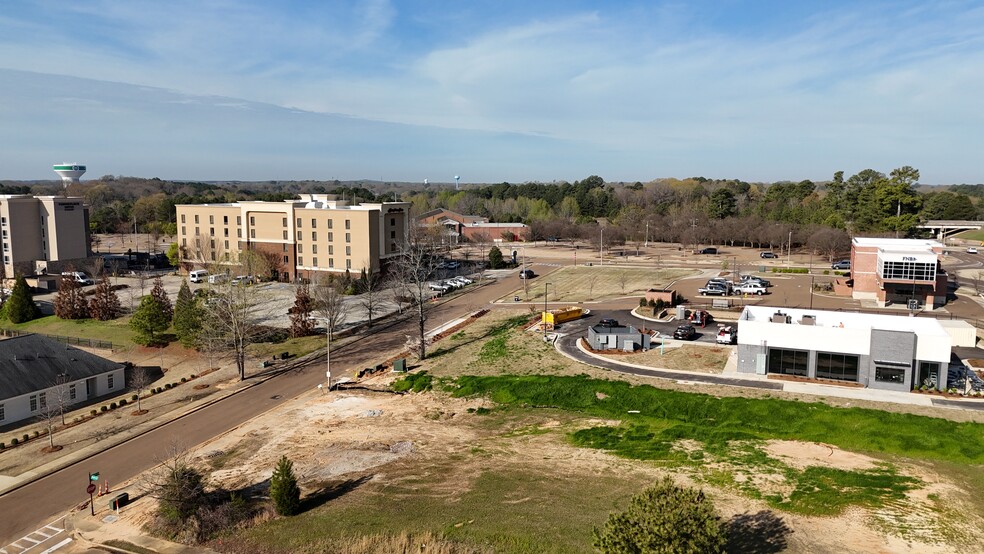 206 Commonwealth Blvd, Oxford, MS for sale - Building Photo - Image 3 of 23