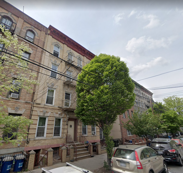 219 Kingsland Ave, Brooklyn, NY for sale - Building Photo - Image 1 of 1