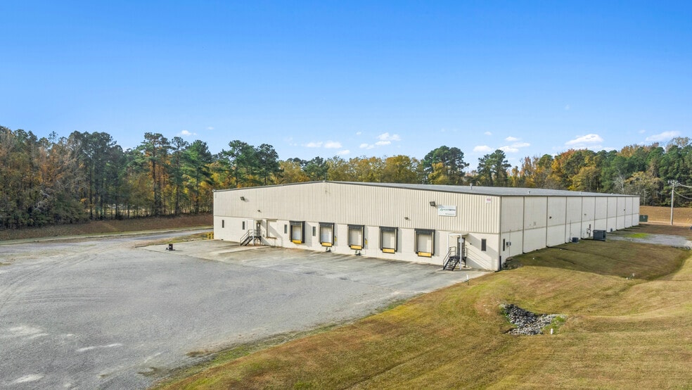 908 J R Industrial Dr, Sanford, NC à louer - Photo principale - Image 1 de 5