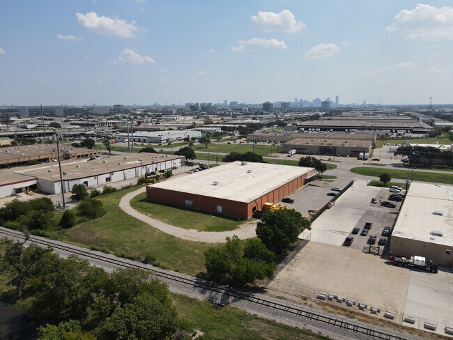 More details for 909 Regal Row, Dallas, TX - Industrial for Lease