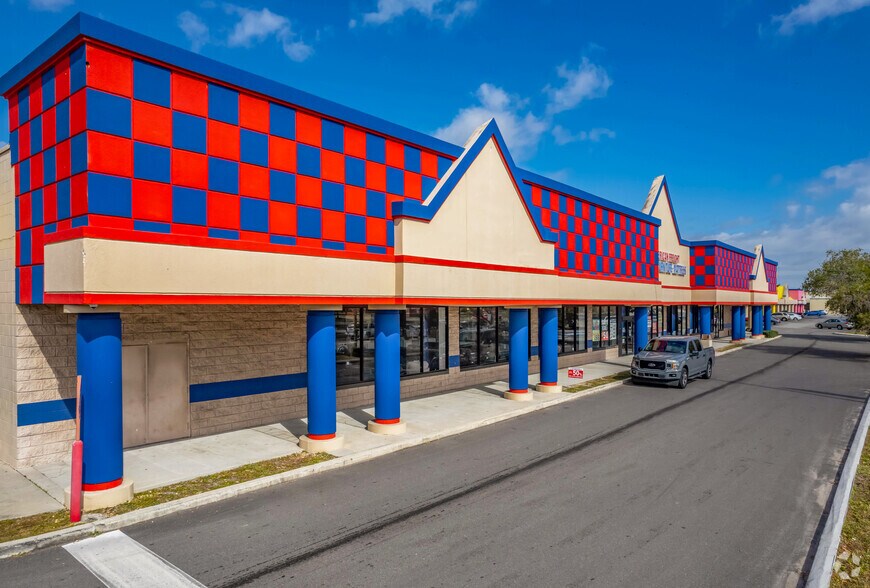 11141 US Highway 19, Clearwater, FL à louer - Photo du bâtiment - Image 3 de 20