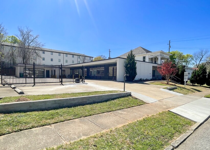 1135 14th Ave S, Birmingham, AL à vendre - Photo principale - Image 1 de 8