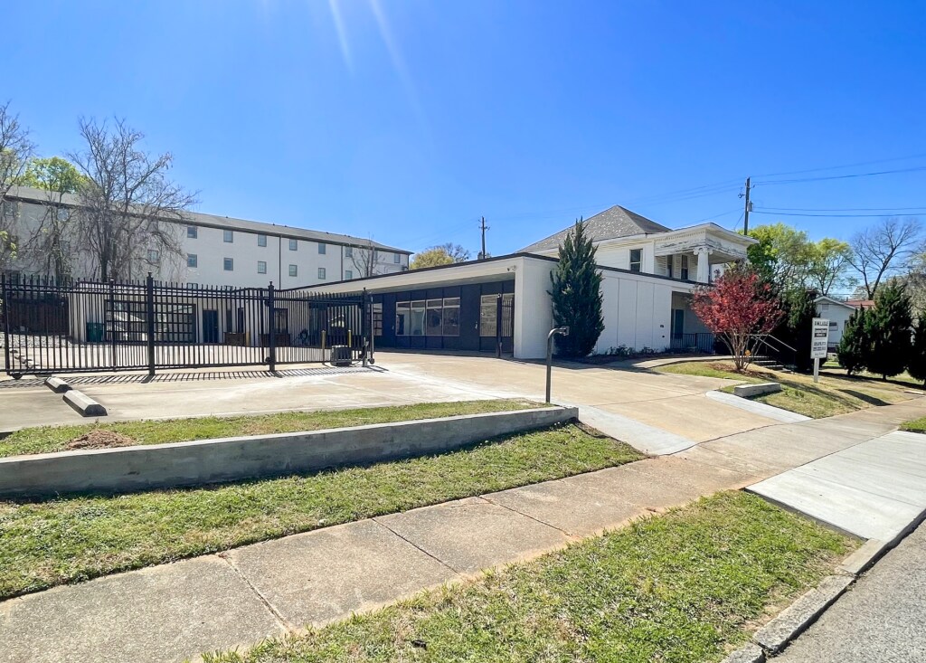 1135 14th Ave S, Birmingham, AL à vendre Photo principale- Image 1 de 9