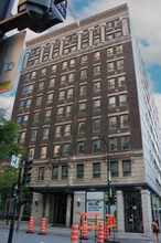 2015 Rue Drummond, Montréal, QC à louer Photo du bâtiment- Image 1 de 4
