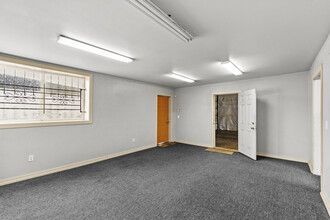 10406 Pacific Ave S, Tacoma, WA for lease Interior Photo- Image 2 of 6