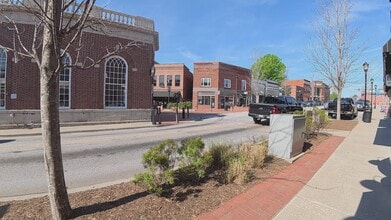 119 E Poinsett St, Greer, SC à louer - Vidéo sur l’inscription commerciale 