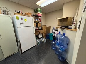 2238-2240 Edgewood Ave S, Minneapolis, MN for lease Interior Photo- Image 2 of 31