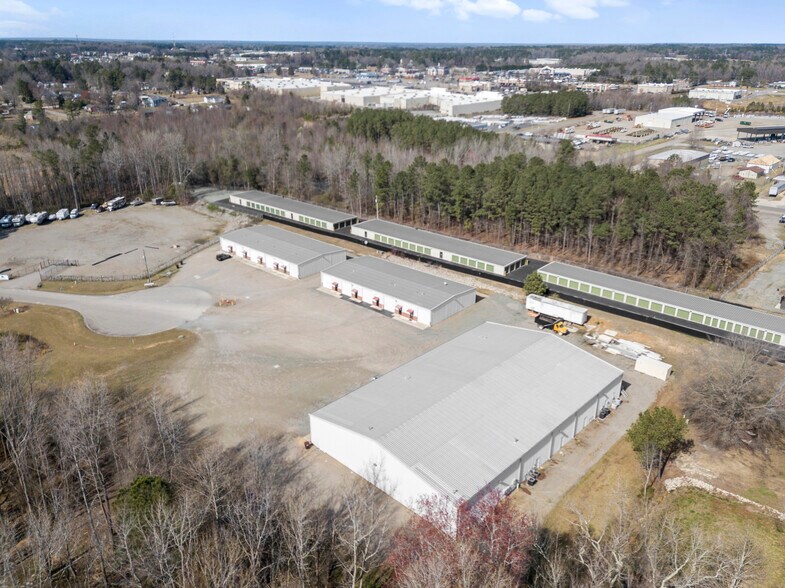 3483-3491 Cameron Dr, Sanford, NC à vendre - Photo du bâtiment - Image 3 de 23