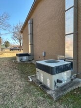 74 E Hill St, Mount Juliet, TN for lease Interior Photo- Image 2 of 22