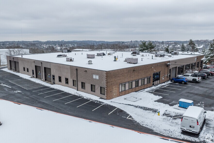 2500 Eldo Rd, Monroeville, PA à louer - Photo du bâtiment - Image 2 de 4