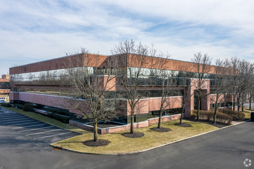 100 Corporate Dr, Lebanon, NJ for lease - Building Photo - Image 1 of 11