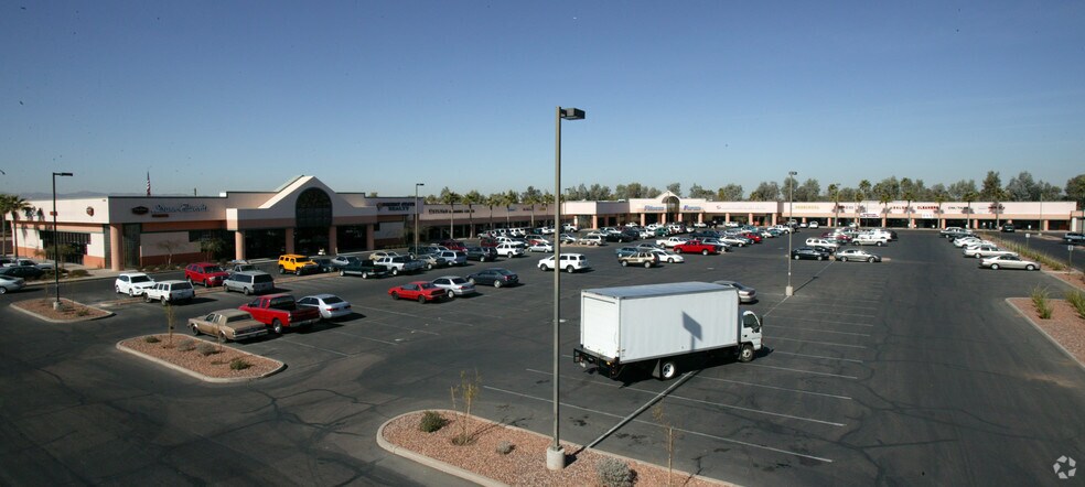 2100-2160 W Chandler Blvd, Chandler, AZ à louer - Photo du bâtiment - Image 2 de 11
