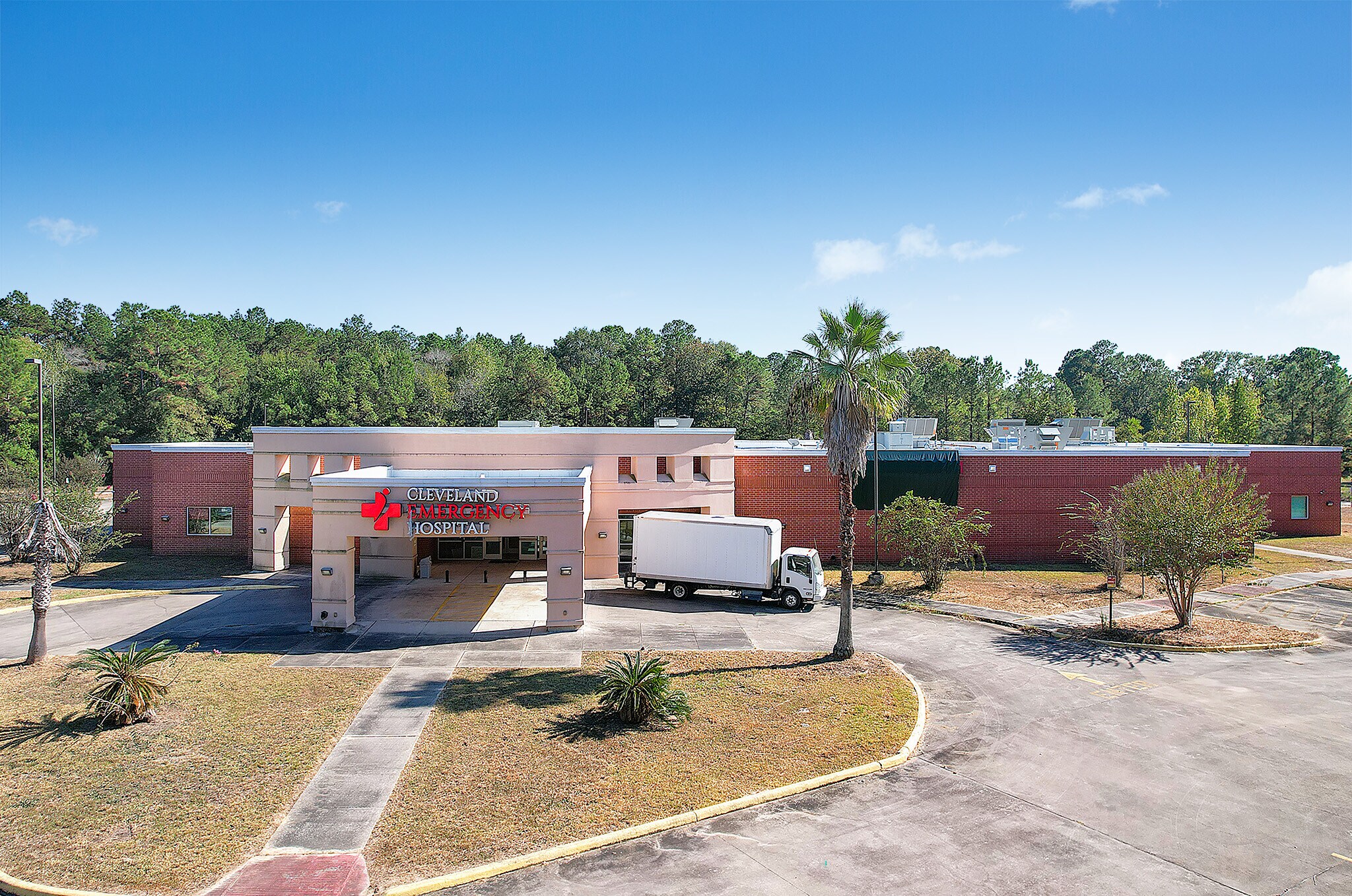 1017 S Travis Ave, Cleveland, TX à vendre Photo du bâtiment- Image 1 de 14