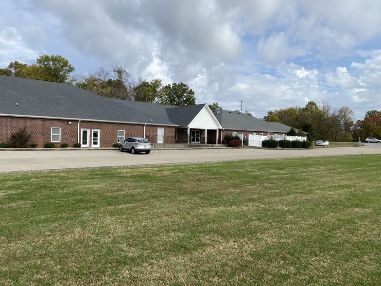 6517 Highway 41A, Pleasant View, TN for sale - Building Photo - Image 1 of 1