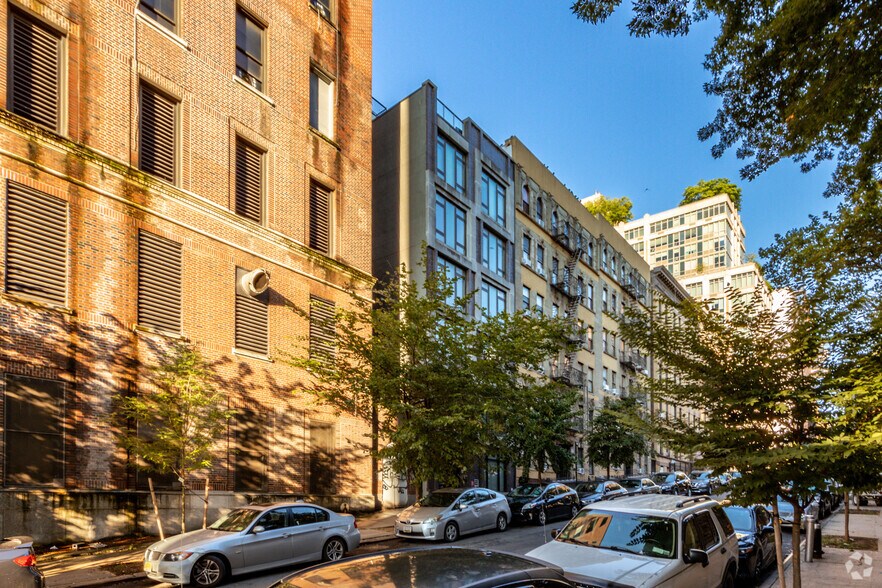 148 E 98th St, New York, NY à vendre - Photo du bâtiment - Image 3 de 6