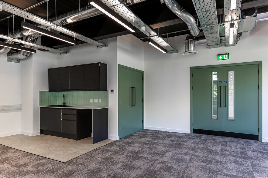 Salthouse Rd, Northampton à louer - Photo du bâtiment - Image 3 de 5