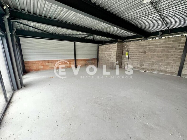 Retail in Fontenay-le-Vicomte for sale - Interior Photo - Image 3 of 5