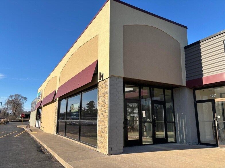 119 Sand Lake Rd, Onalaska, WI à louer - Photo du bâtiment - Image 2 de 16