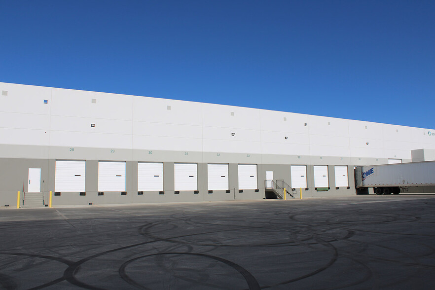 3010 E Alexander Rd, North Las Vegas, NV for lease - Building Photo - Image 2 of 9