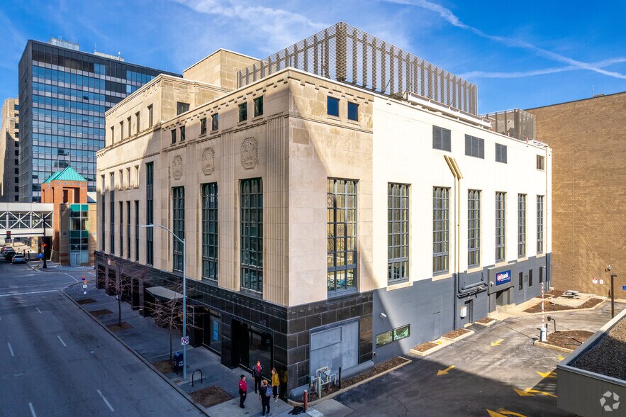 520 Walnut St, Des Moines, IA à louer - Photo du bâtiment - Image 2 de 4