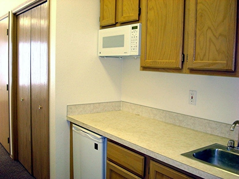 2812 Terrace Heights Dr, Yakima, WA for lease - Interior Photo - Image 3 of 4