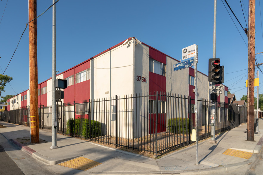 3756 Raymond Ave, Los Angeles, CA à vendre - Autre - Image 1 de 1