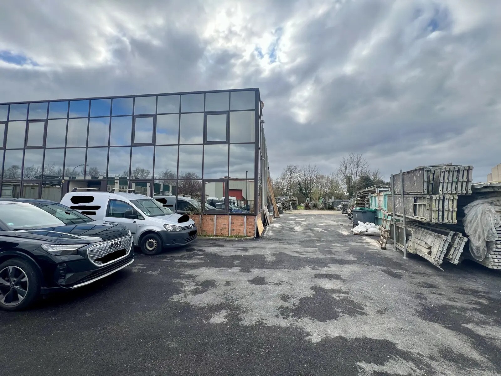 4 Rue Des Perdrix, Mandres-les-Roses for sale Building Photo- Image 1 of 10