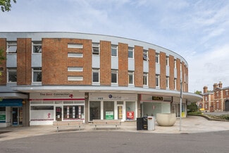 Plus de détails pour 50-56 St Loyes St, Bedford - Commerce de détail à vendre