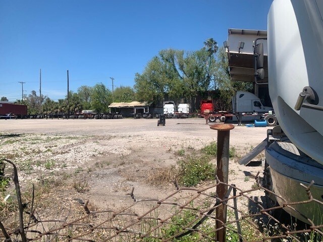 2701 E 5th Ave, Tampa, FL à louer - Photo du bâtiment - Image 3 de 6