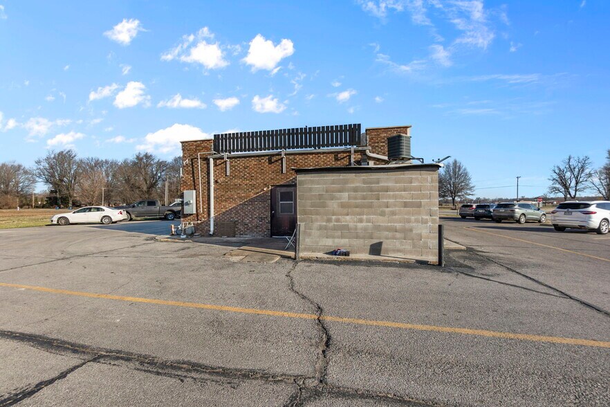 11 Truman St, Charleston, MO à vendre - Photo du bâtiment - Image 3 de 8