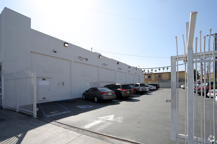 3138-3148 W Pico Blvd, Los Angeles, CA for lease - Building Photo - Image 2 of 3