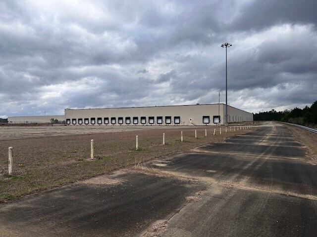 3300 Sylvester Rd, Albany, GA à louer - Photo du bâtiment - Image 3 de 8